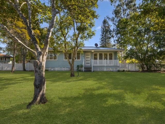 Opportunity, Space & Convenience on a Generous 658m2 Block
