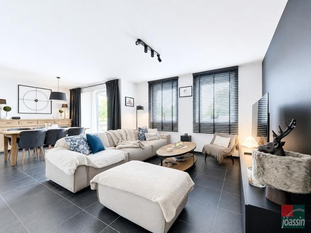 OPTION*Appartement 3 chambres avec garage, cave et parking en plein centre ville