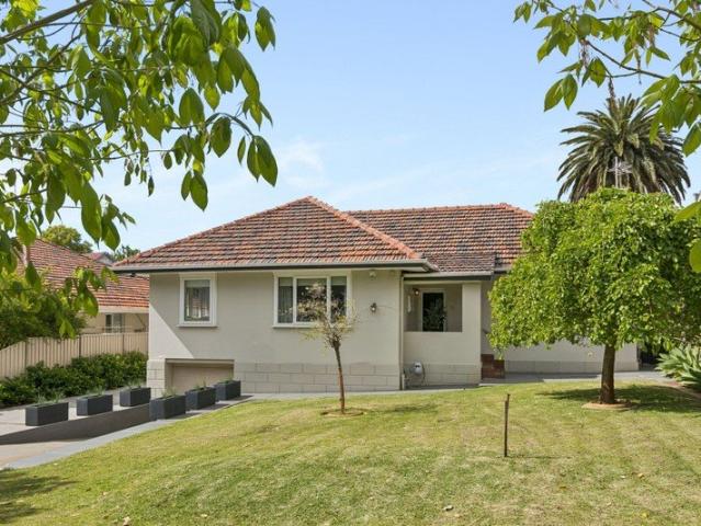 OPTIONS GALORE IN THE HEART OF MENORA