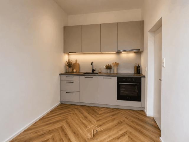 Optimal aufgeteilte 2,5 Zimmer Wohnung | Erstbezug nach Sanierung | Schlossbergblick
