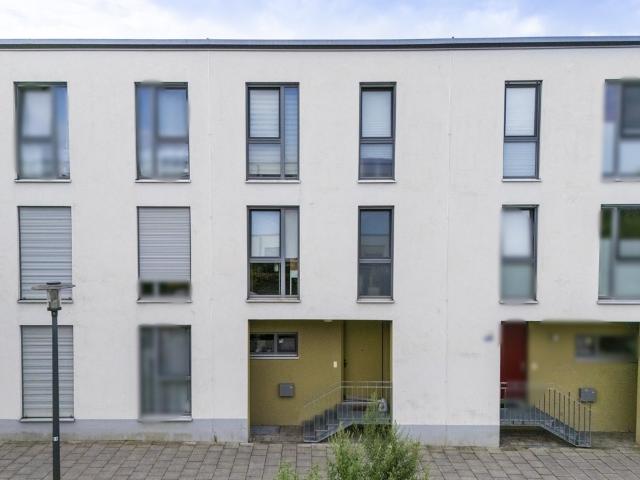 Optimal für Familien! Großzügiges Reihenmittelhaus mit Dachterrasse und TG Einzelstellplatz