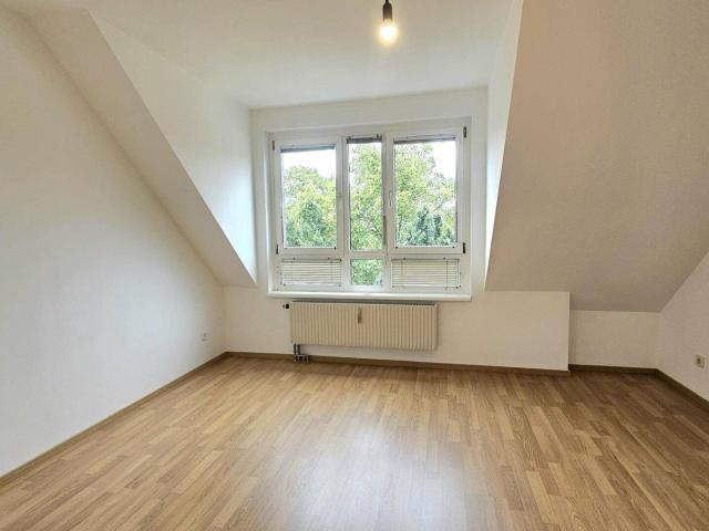 OPTIMALE FAMILIENWOHNUNG ODER 3 er WG AM HENRIETTENPLATZ