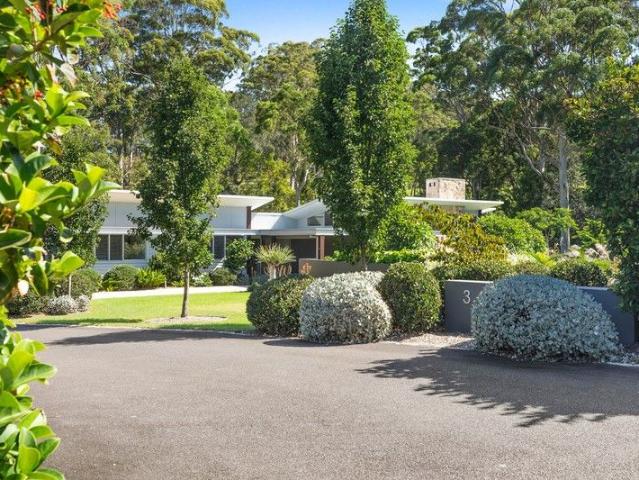 Opulent acreage in secluded coastal hinterland