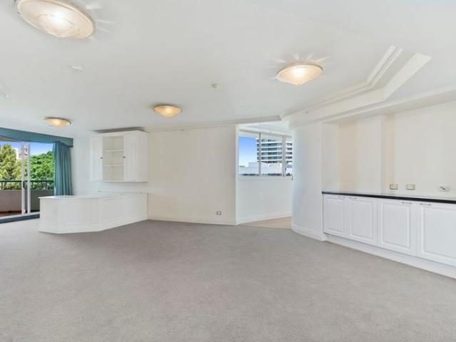 Opulent living in the heart of Southbank