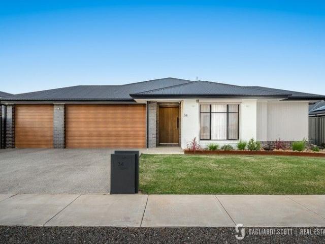 Opulent Living In North Shepparton!