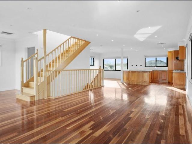 Opulent Seaside Living in the Heart of Edithvale