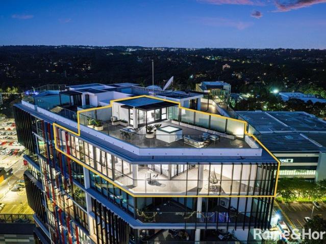 Opulent Sky Residence with City view and Harbour Bridge