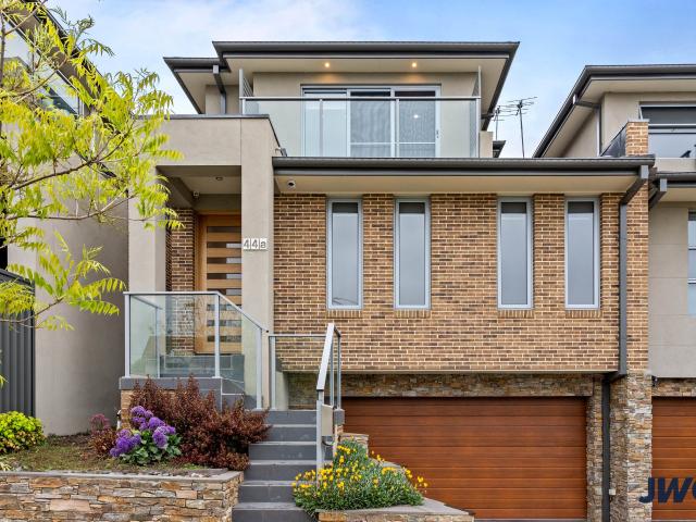 Opulence in the Balwyn High School Zone