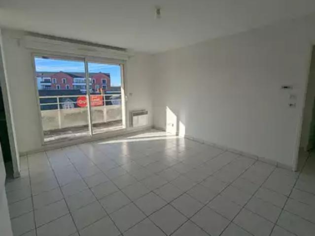 Ormes 45140 Location appartement 2 pièces t2 terrasse cave