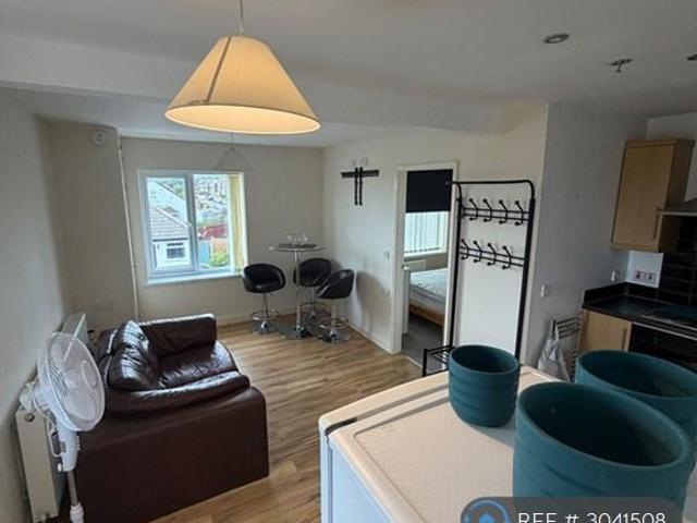 Ormesby, Middlesbrough, TS7 2 bed flat to rent £700 pcm £162 pw
