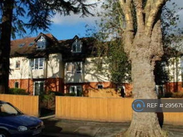 Ormond Avenue, Hampton, TW12 2 bed flat to rent £2,200 pcm £508 pw