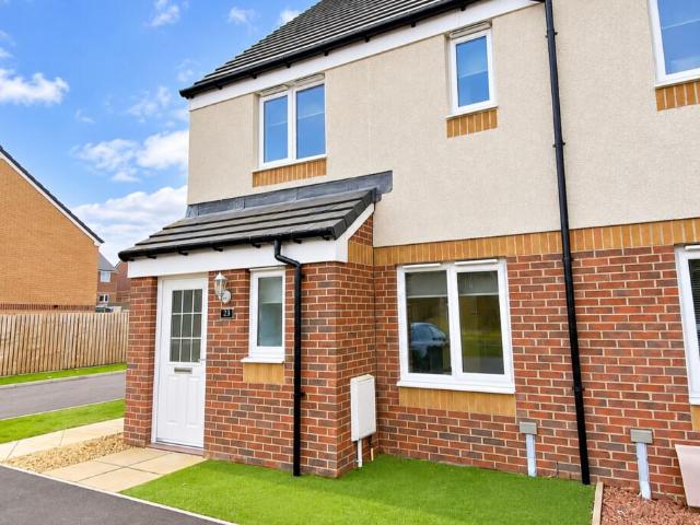 Ormonde Wynd, Larkhall, ML9 3 bed terraced house to rent £1,200 pcm £277 pw