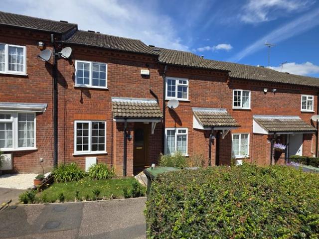 Ormsby Close, Luton LU1, 2 bed terraced house to rent, £1,300 pcm | PrimeLocation