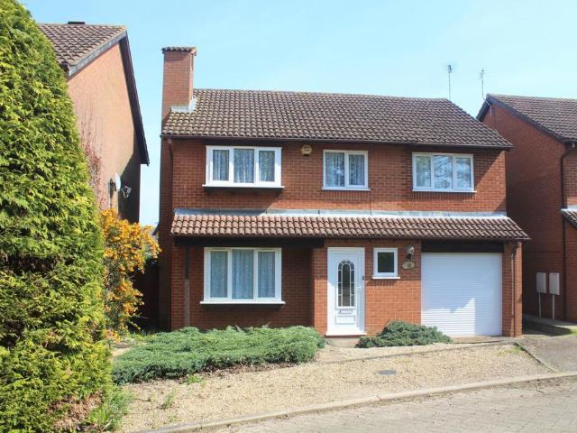 Orne Gardens, Bolbeck Park 4 bed detached house to rent £1,895 pcm £437 pw