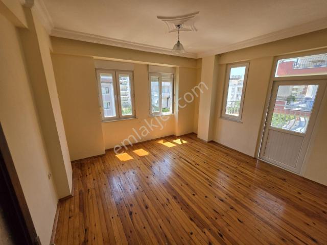 Örnek Mah. Arakat Asansörlü 130 M² Ferah 3+1 Kiralık Dairee