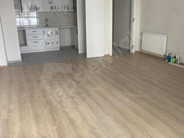 ÖRNEK MERK.GÖZTEPE METROYA,EMAAR AVM'YE YÜRÜME MESAFESİNDE 2+1