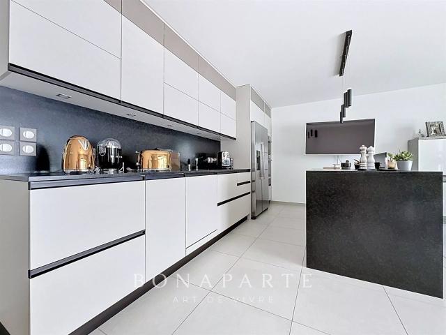 Ornex – Appartement T4 Dans Une Résidence Récente 88m² Ornex