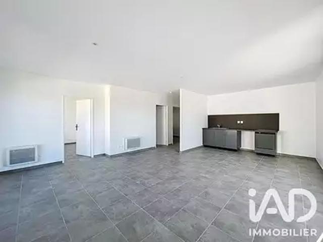 Oraison 04700 Location appartement 3 pièces t3 au dernier étage