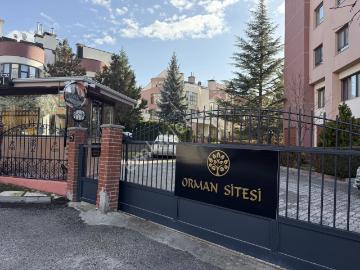 Zekai Apaydın Caddesi, Oran Mah , Çankaya, Ankara ili, İç Anadolu Bölgesi