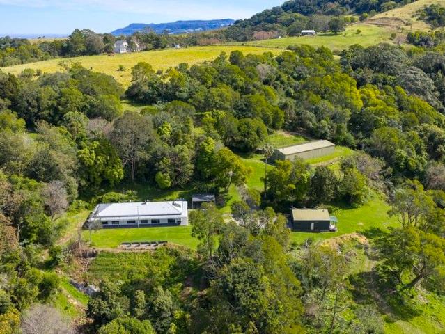 'Orana' Stunning Lifestyle Property in Broughton Village