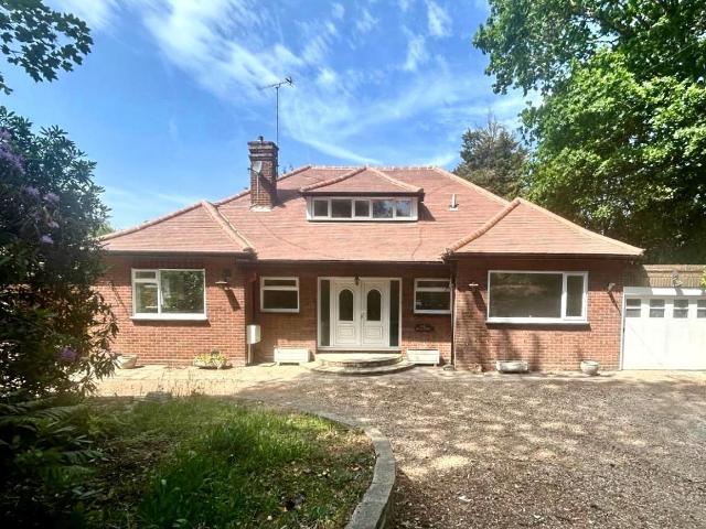 Orange Tree Hill, Havering Atte Bower, Romford RM4, 5 bed detached house to rent, £3,300 pcm | PrimeLocation