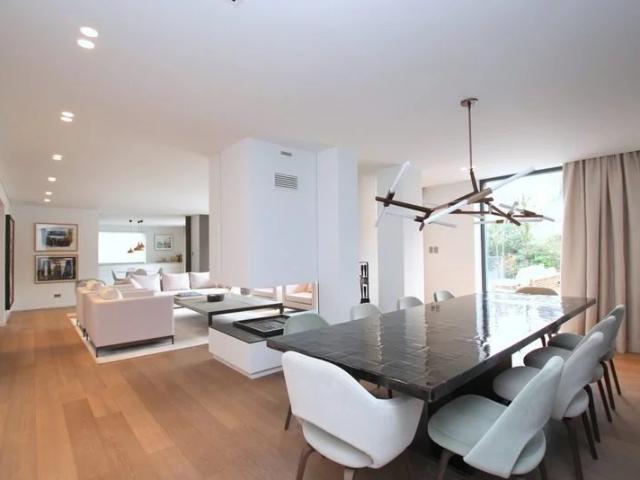 ORANGERIE VILLA 360m2 8,83 ARES