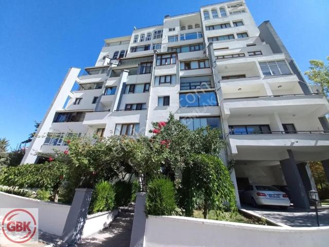 Oranda Katta Özel Tasarımlı 5+1 Tripleks | 280 M²
