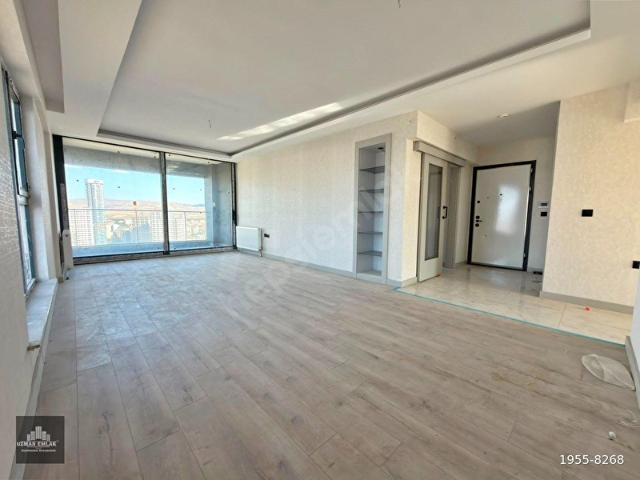 ORAN'IN İNCİSİ CRYSTAL TOWER VADİ'DE 3+1 MANZARA CEPHELİ DAİRE