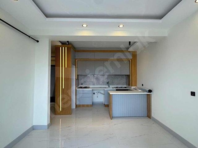 ORBEY DEN KAZIMİYE MAH CENTRAL TOWER DA SATILIK 1+1 DAİRE