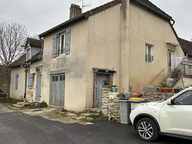 Orchamps 39700 Achat / Vente maison 7 pièces t7 au dernier étage cave