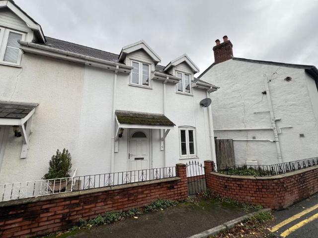 Orchard Mews, Abergavenny, NP7 2 bed end of terrace house to rent £850 pcm £196 pw