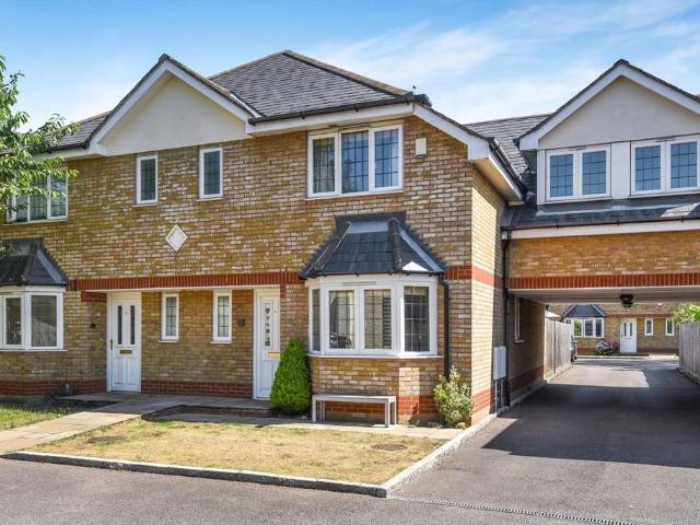 Orchard Mews, London SW17 4 bed semi detached house to rent £4,000 pcm £923 pw