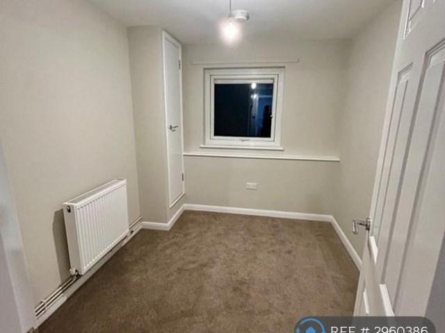 Orchard, Northfleet, DA11 3 bed flat to rent £1,495 pcm £345 pw