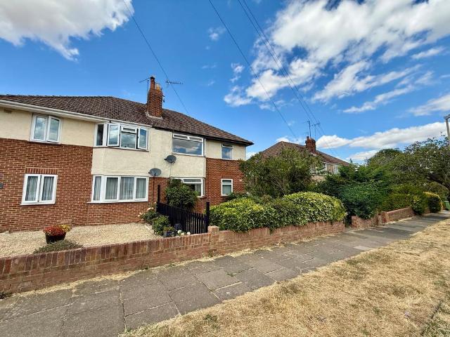 Orchard Avenue, Cheltenham GL51 2 bed flat to rent £1,025 pcm £237 pw