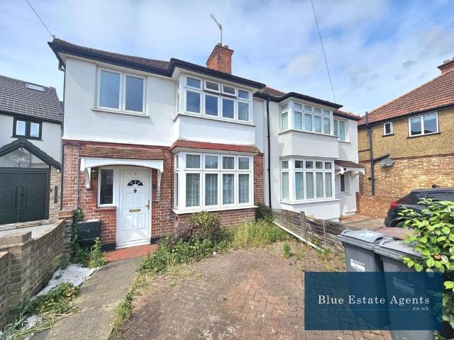 Orchard Avenue, Hounslow, TW5 3 bed semi detached house to rent £2,650 pcm £612 pw