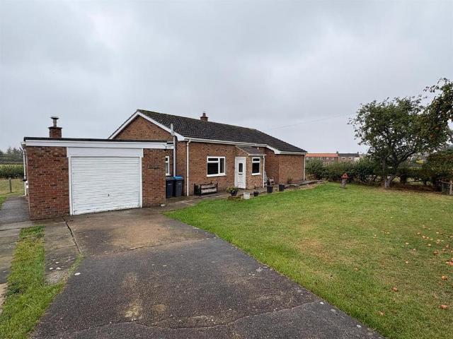 Orchard Bungalow, Cross Rein Farm. 3 bed detached house to rent £1,400 pcm £323 pw