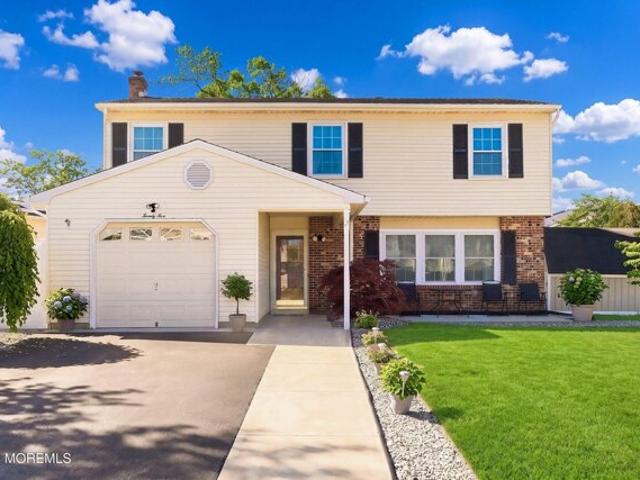 Orchard Ct, Howell, Home For Sale