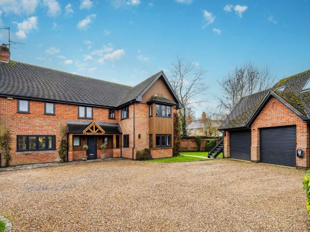 Orchard Chase, Hurst RG10, 5 bed detached house to rent, £5,000 pcm | PrimeLocation