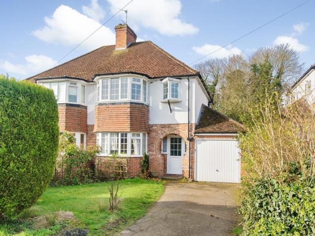 Orchard Close, Canterbury 3 bed semi detached house to rent £1,950 pcm £450 pw