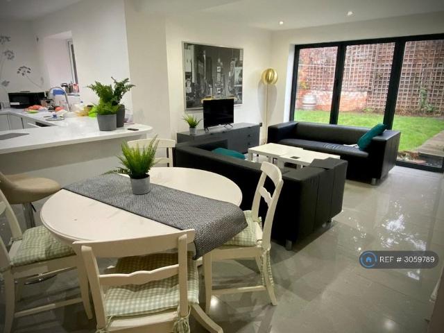 Orchard Cottages, Carlton. 1 bed in a house share to rent £495 pcm £114 pw