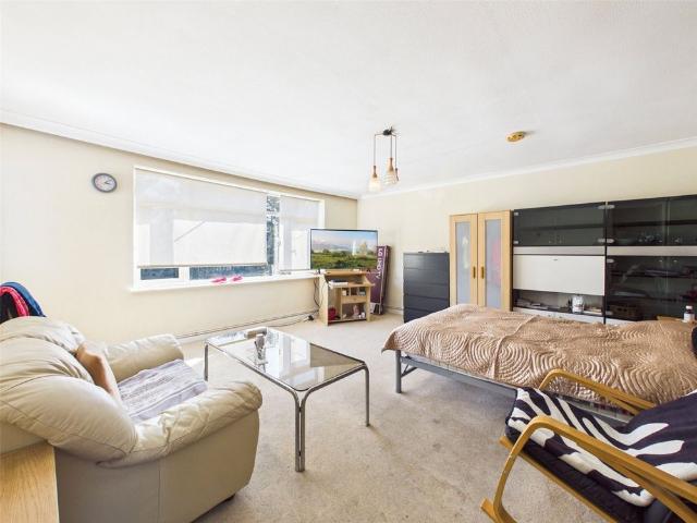 Orchard Court, Thornbury Avenue, Isleworth, TW7