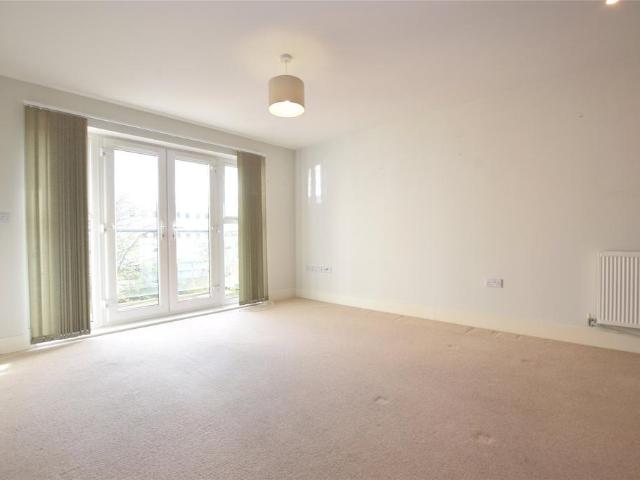 Orchard Grove, ORPINGTON BR6 2 bed apartment to rent £1,700 pcm £392 pw