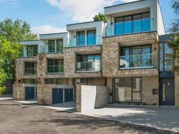 Orchard Grove, Londres, Great London, Sw20 | 4 bed house for rent #164658124 | Rentberry
