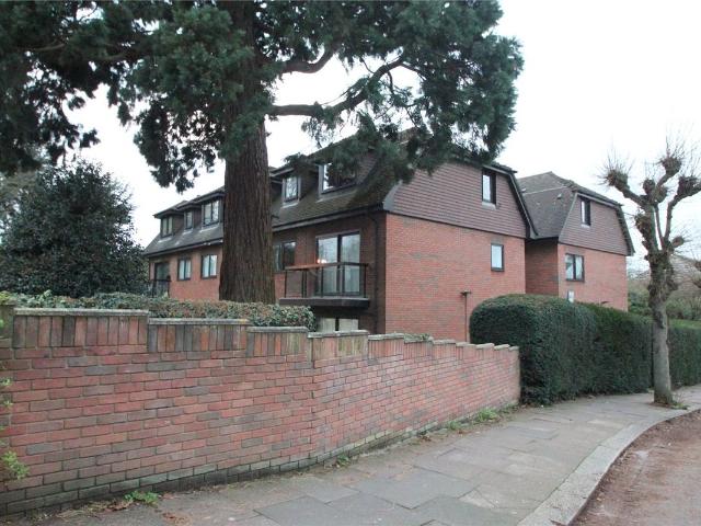 Orchard Lodge, 31 Woodside Grove, London N12, 2 bed flat to rent, £2,000 pcm | PrimeLocation