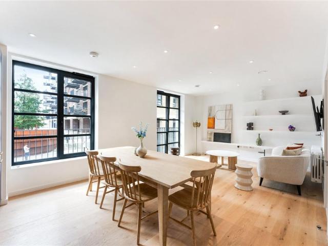 Orchard Place, London, E14 4 bed terraced house to rent £5,950 pcm £1,373 pw