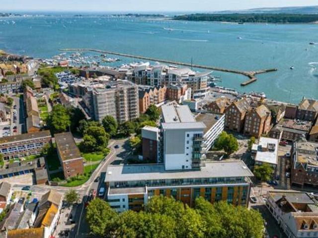 Orchard Plaza, High Street, 2 Bedroom Apartment
