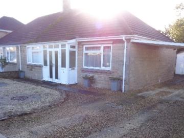 Orchard Road, Chippenham, Wiltshire SN14, 2 bed bungalow to rent, £1,300 pcm | PrimeLocation
