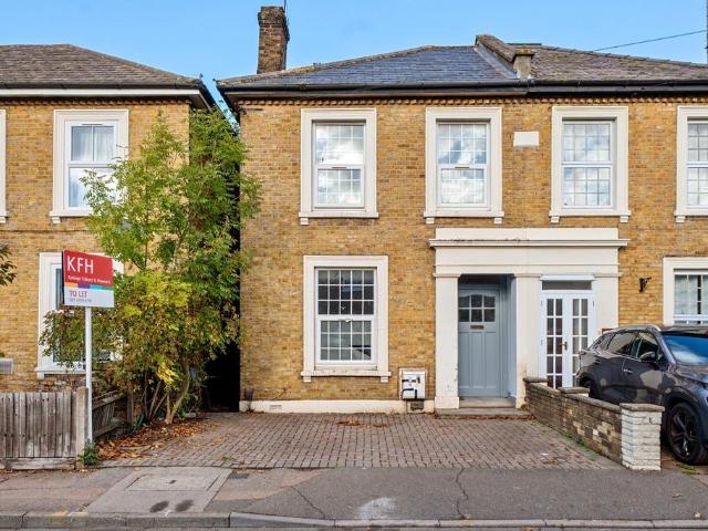 Orchard Road, Kingston upon Thames, KT1 3 bed semi detached house to rent £3,500 pcm £808 pw