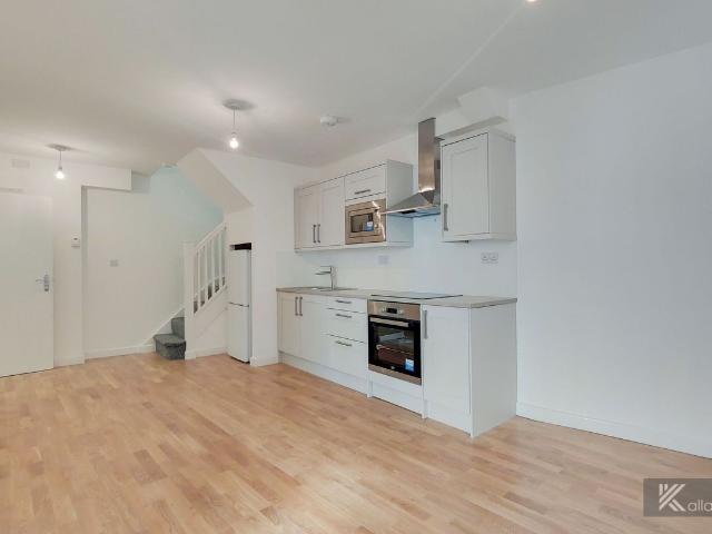 Orchard Road, Hanover House SE18, 1 bed flat to rent, £1,500 pcm | PrimeLocation