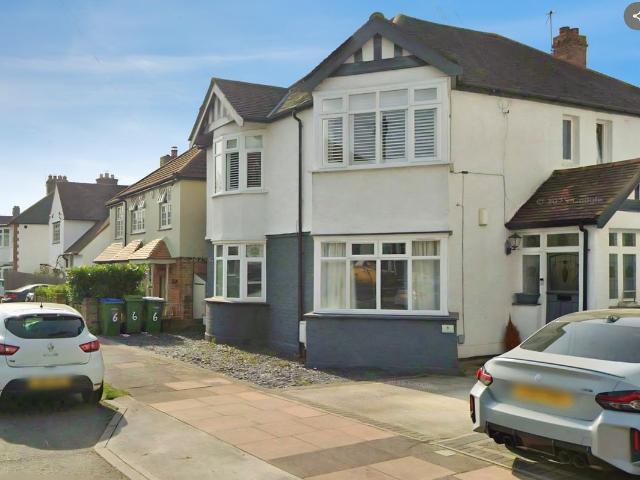 Orchard Road, Sidcup DA14, 2 bed maisonette to rent, £1,975 pcm | PrimeLocation
